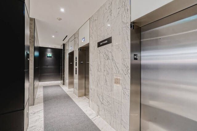 31 Tippett Rd, #806