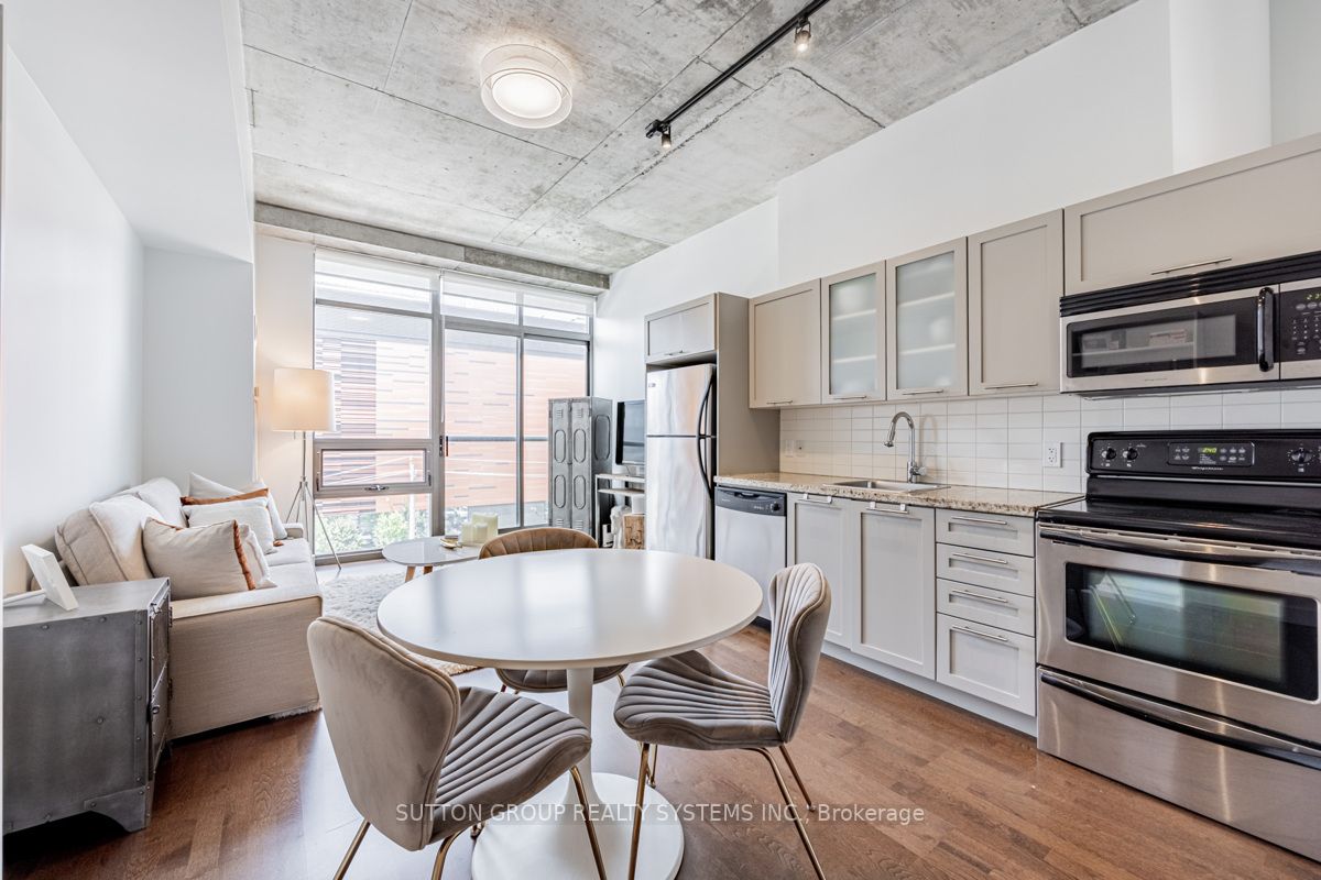 33 Mill St, #441