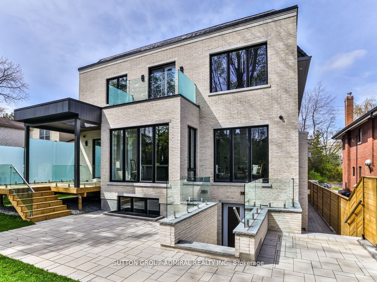 5 Brooke Ave