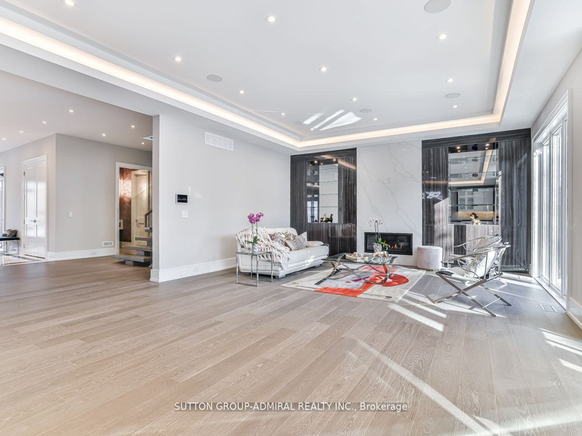 5 Brooke Ave