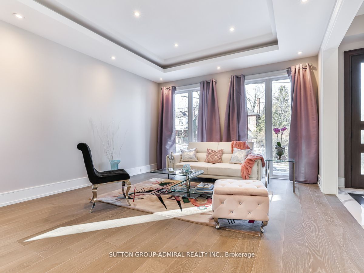 5 Brooke Ave