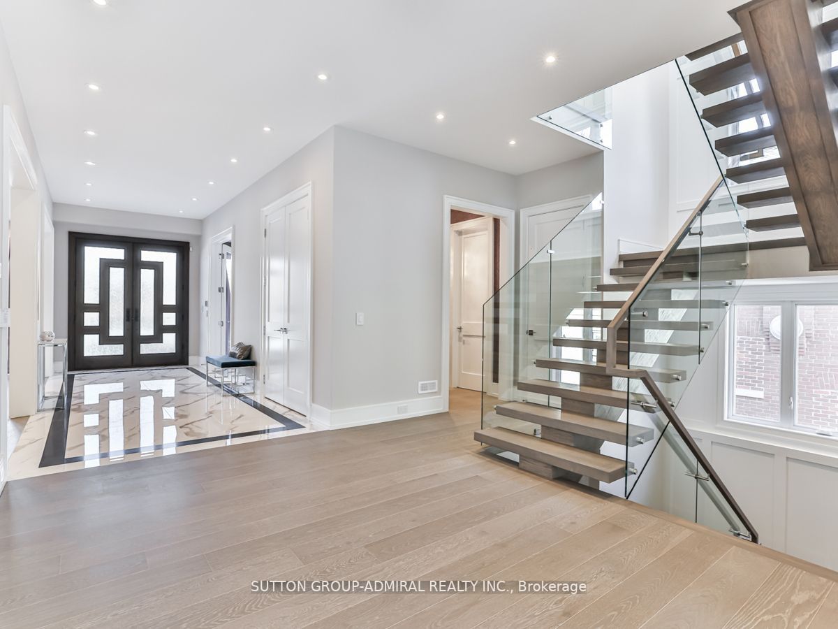 5 Brooke Ave