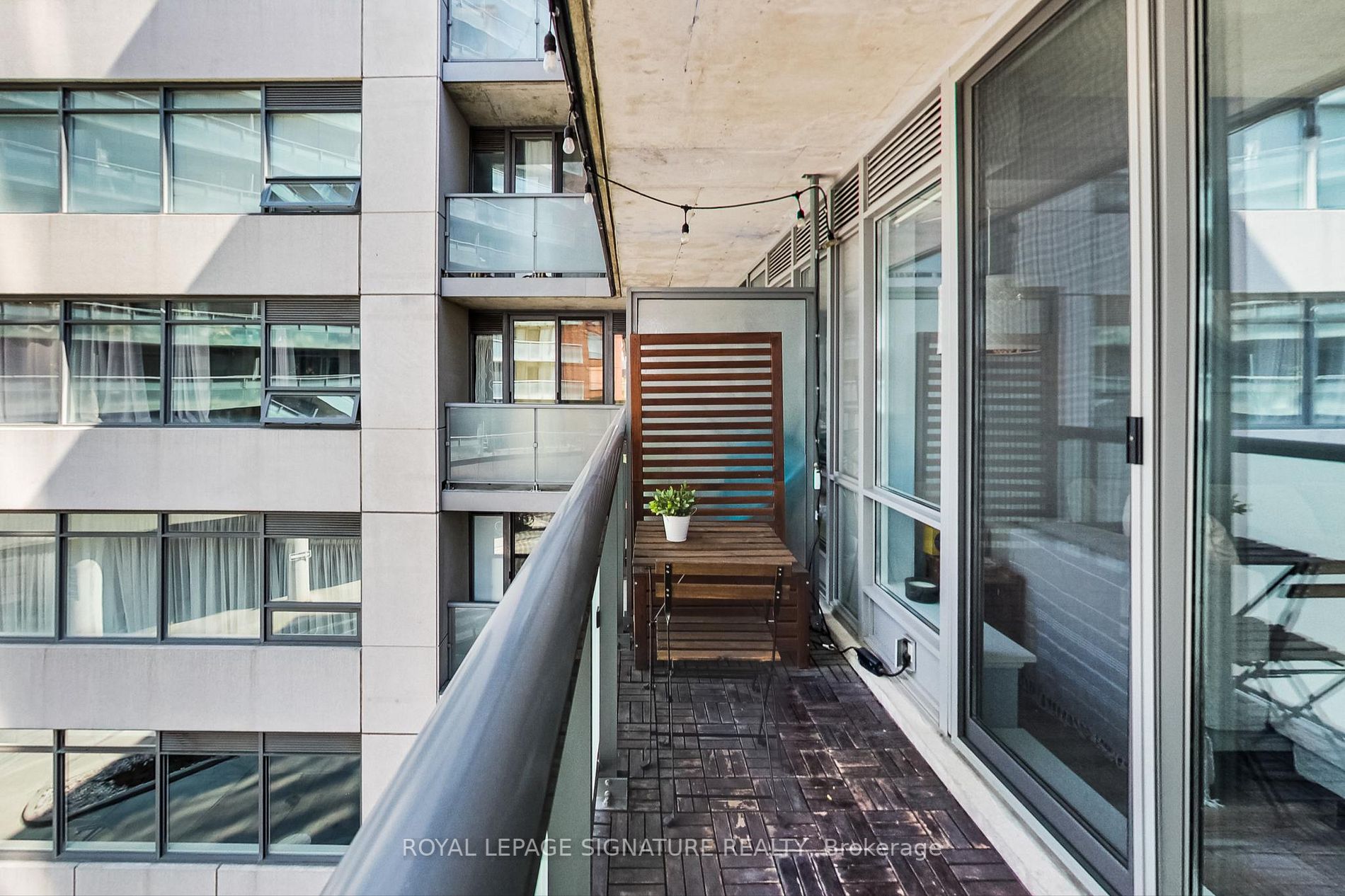 20 Joe Shuster Way, #420