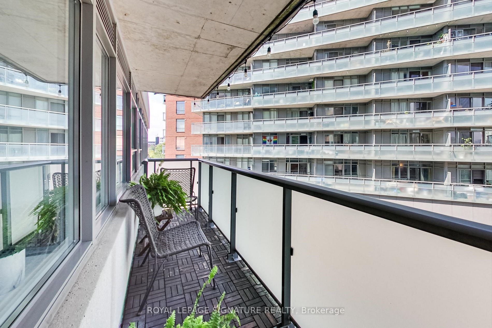 20 Joe Shuster Way, #420