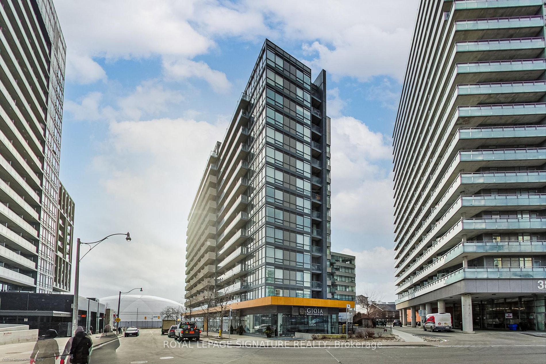 20 Joe Shuster Way, #420