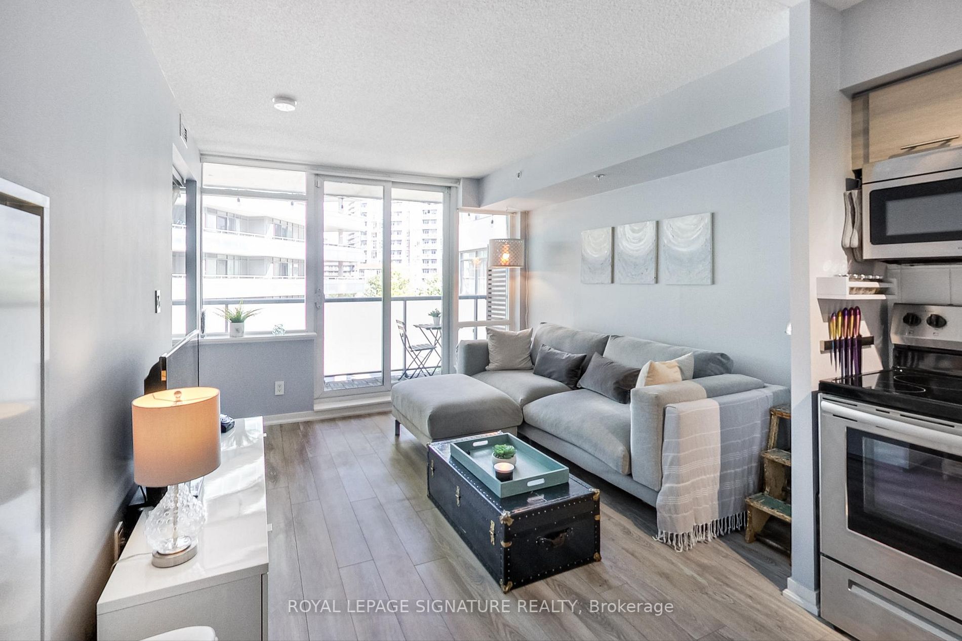 20 Joe Shuster Way, #420