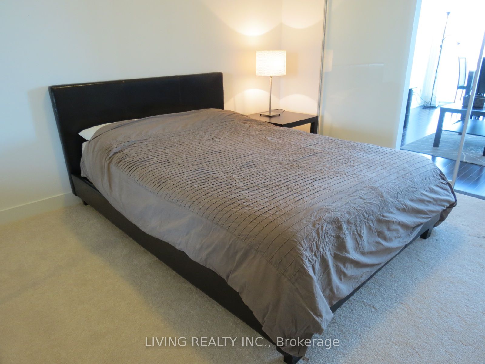 14 York St, #2704