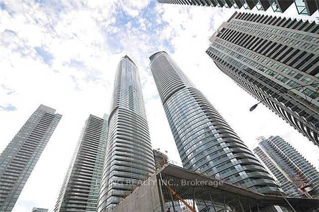 14 York St, #2704