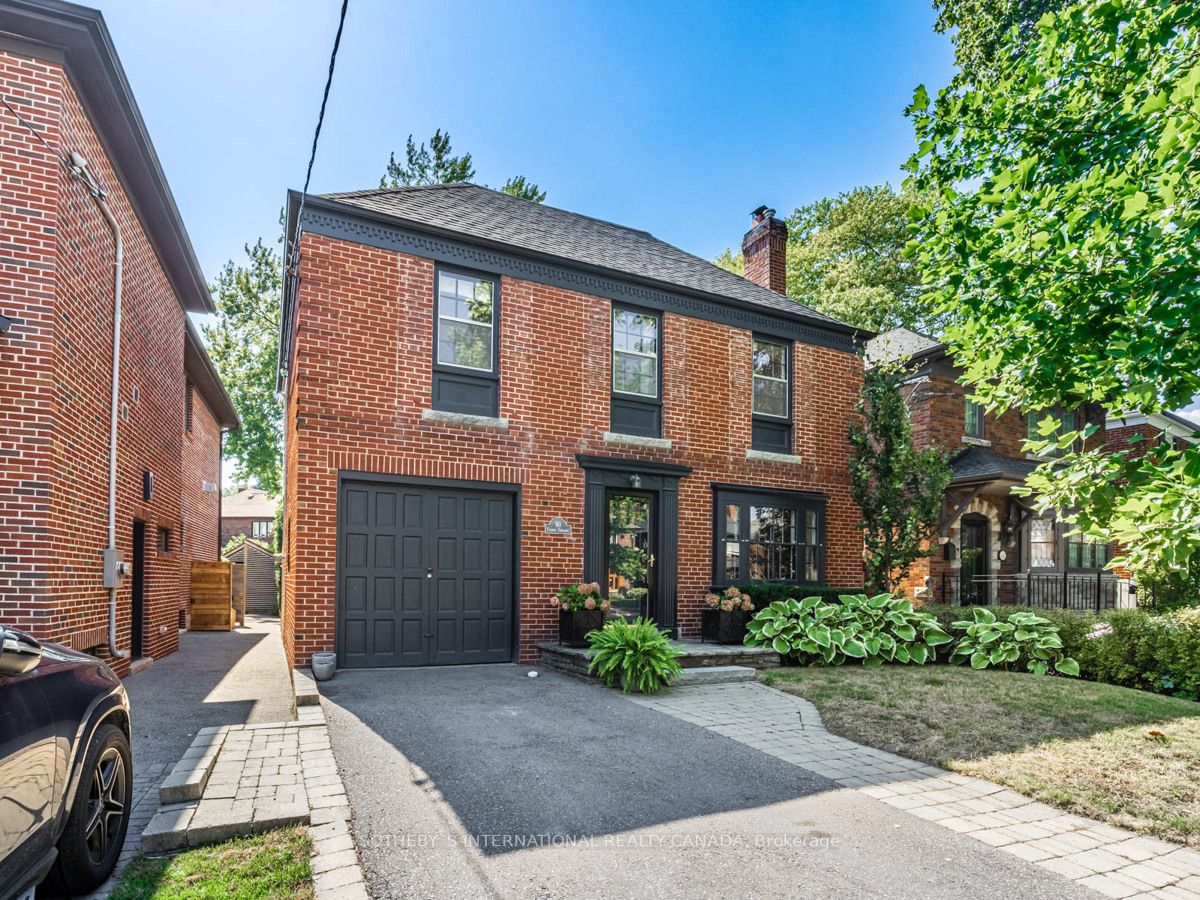 60 Fleming Cres