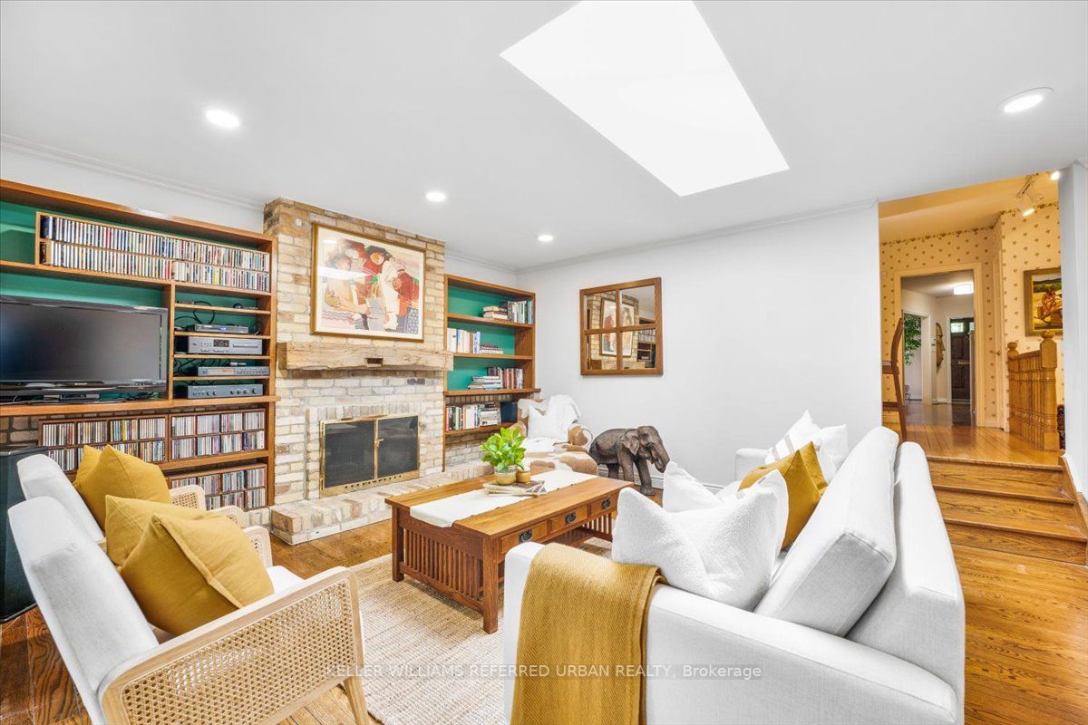 12 Walmsley Blvd
