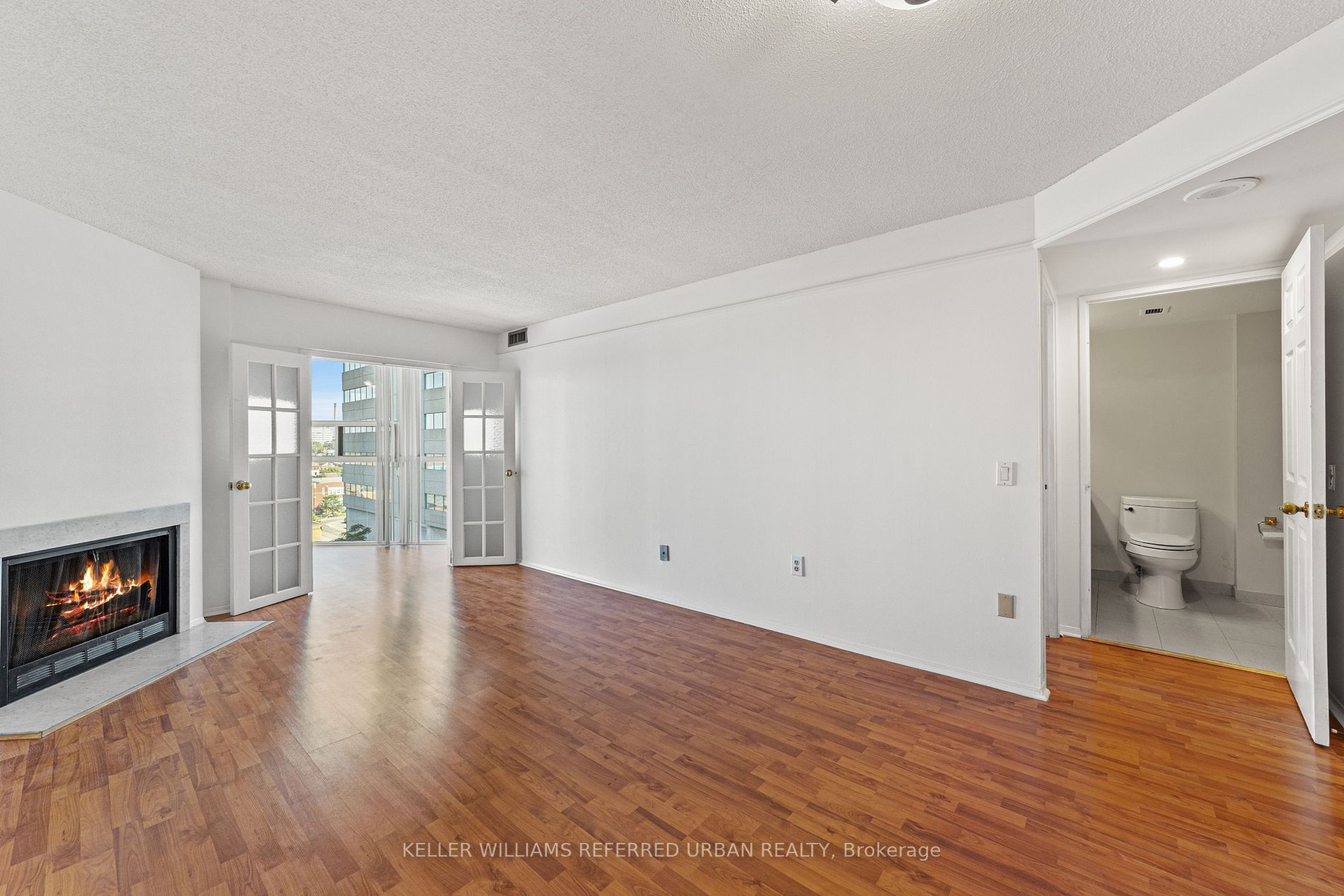 725 King St W, #1107