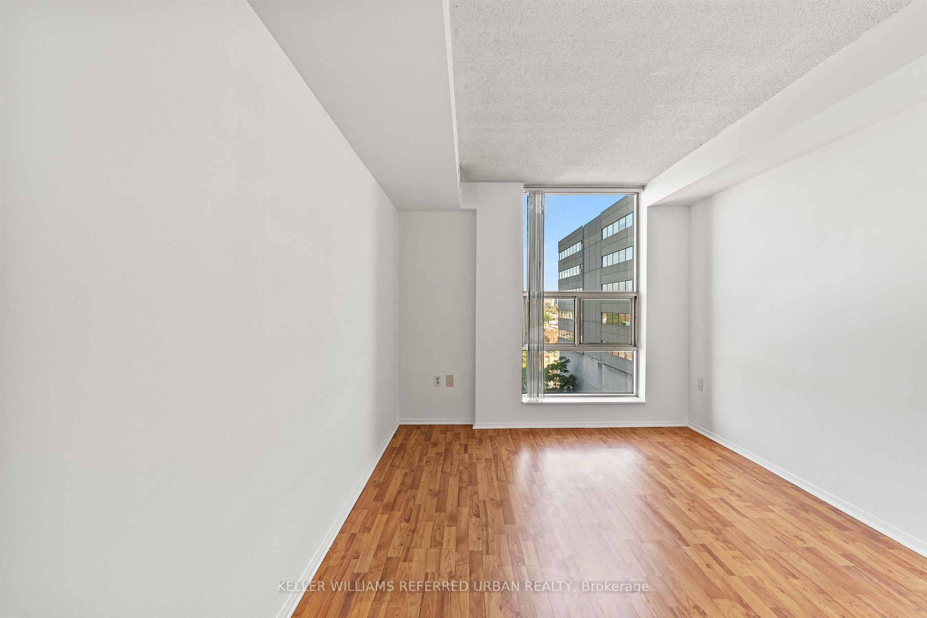 725 King St W, #1107