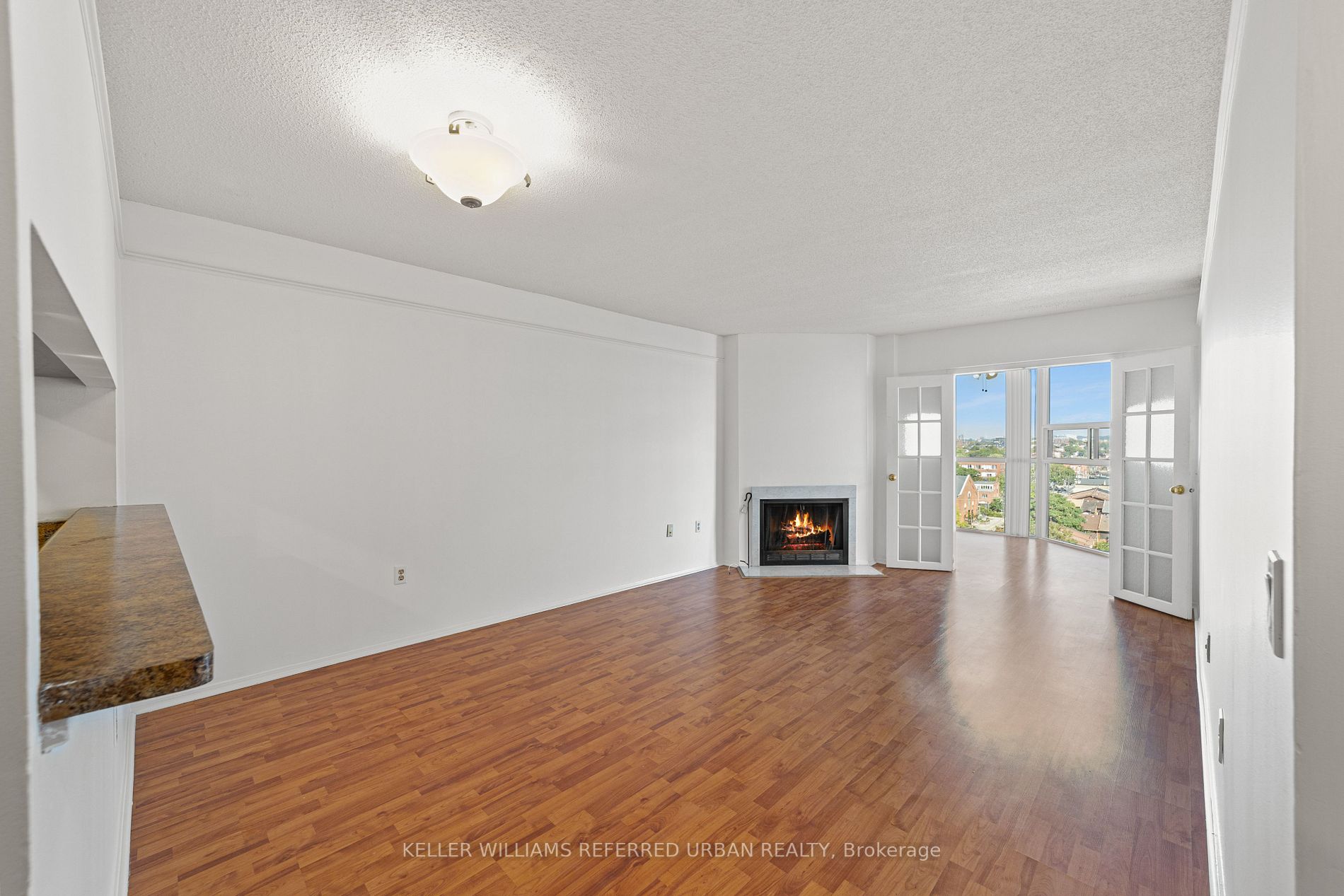 725 King St W, #1107