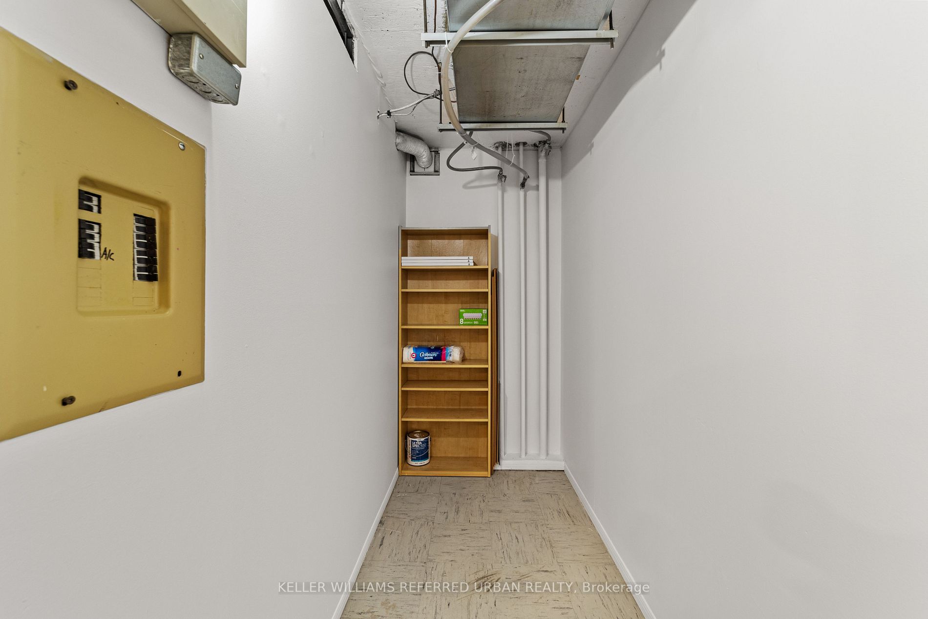 725 King St W, #1107