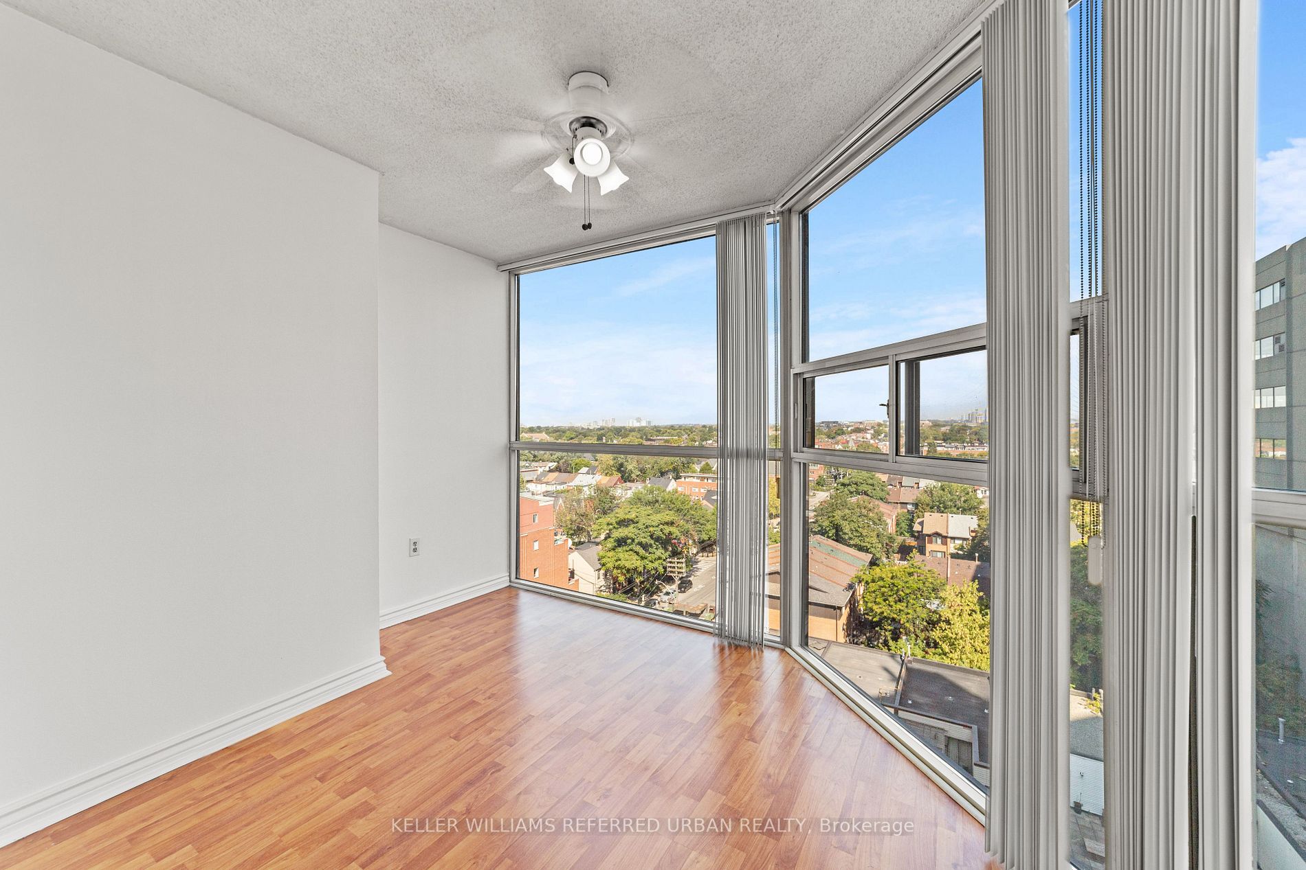 725 King St W, #1107