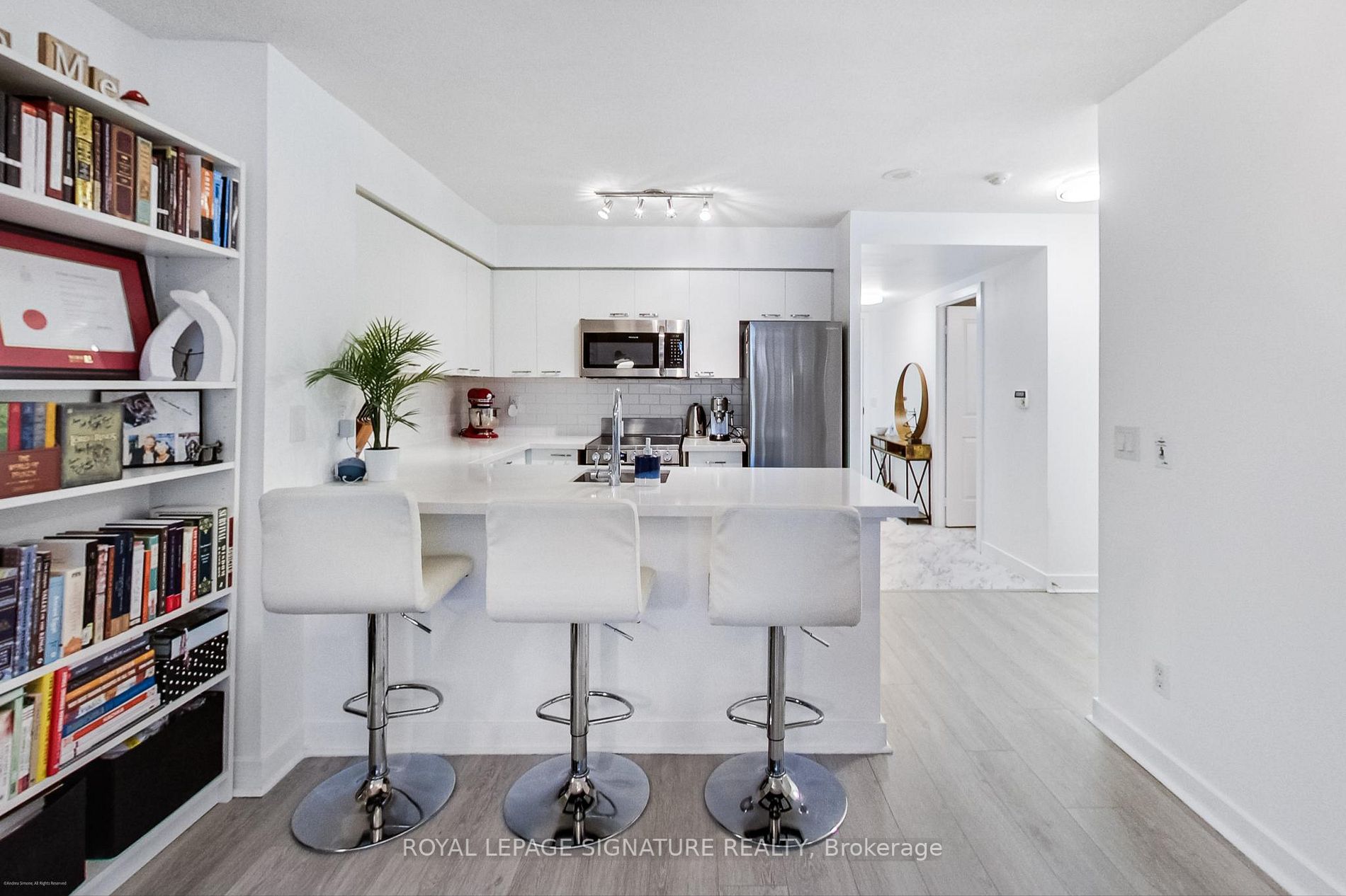 50 Lynn Williams St, #219