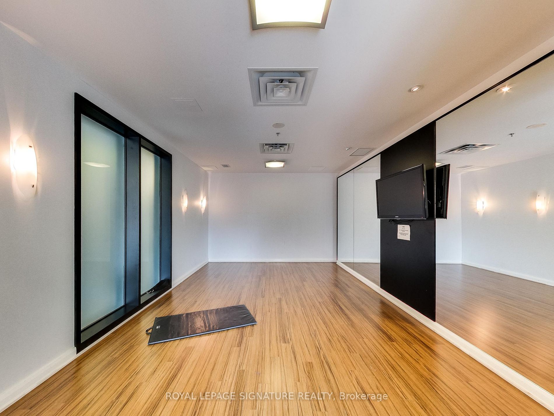 50 Lynn Williams St, #219