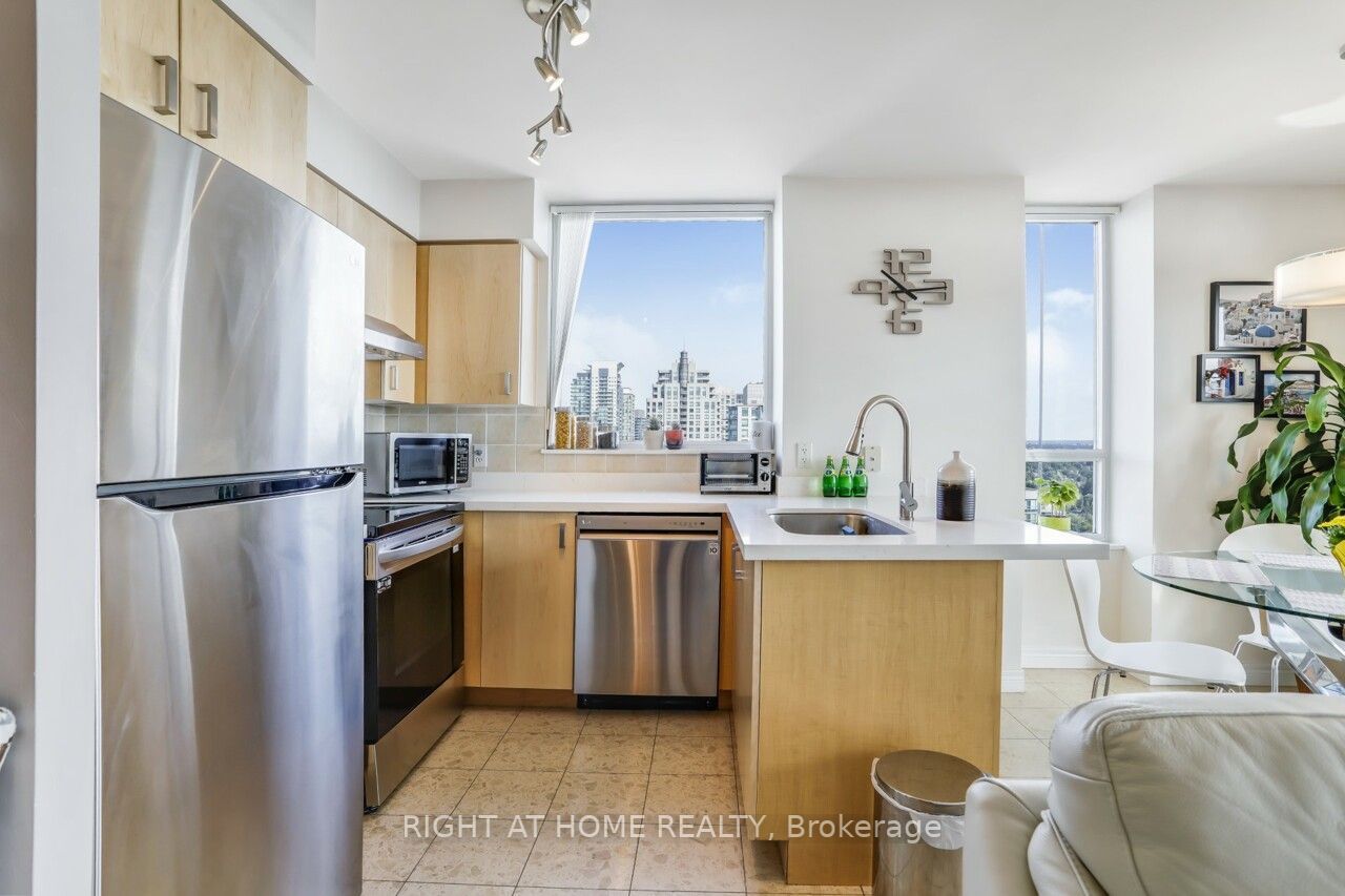23 Hollywood Ave, #3205