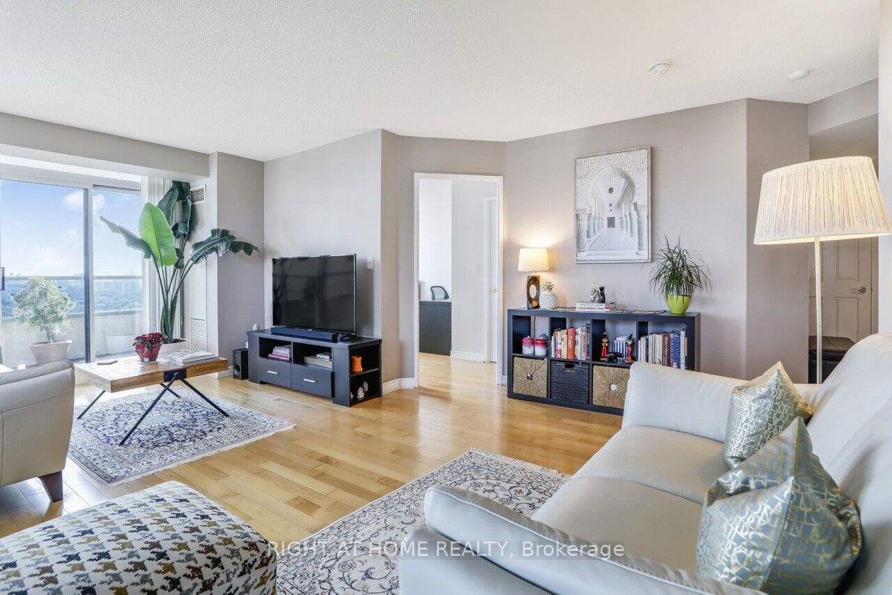 23 Hollywood Ave, #3205