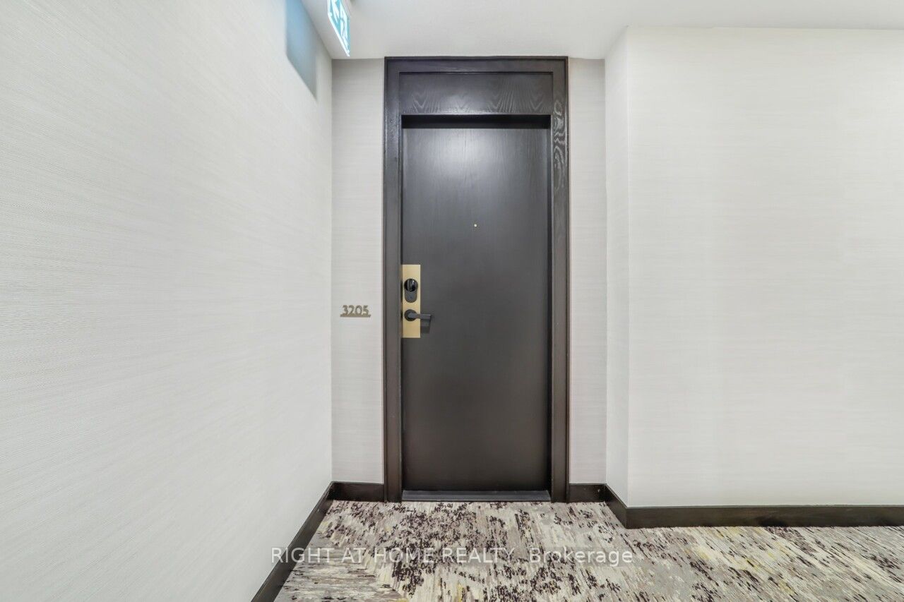 23 Hollywood Ave, #3205