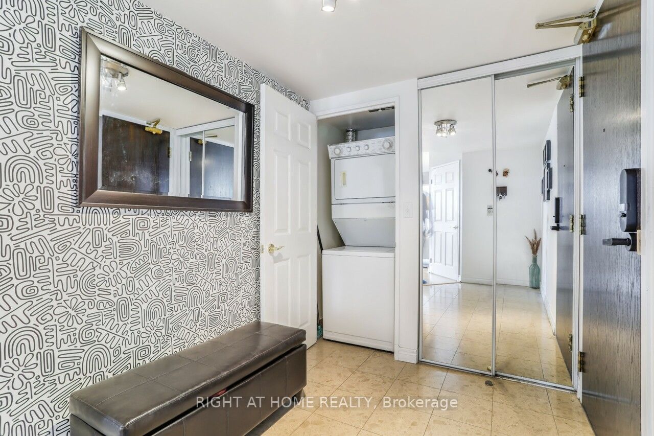 23 Hollywood Ave, #3205