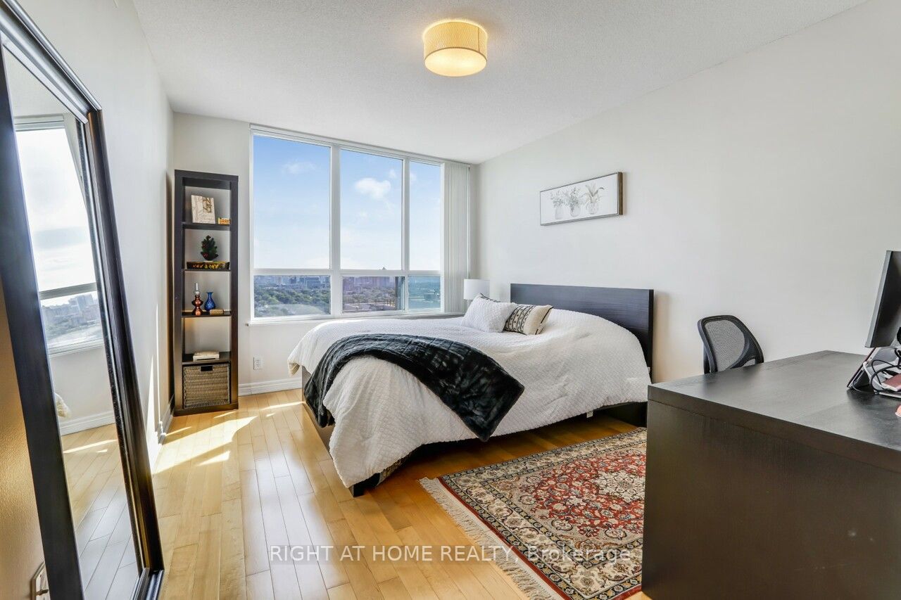 23 Hollywood Ave, #3205