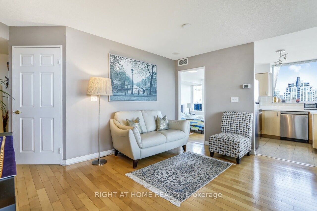 23 Hollywood Ave, #3205