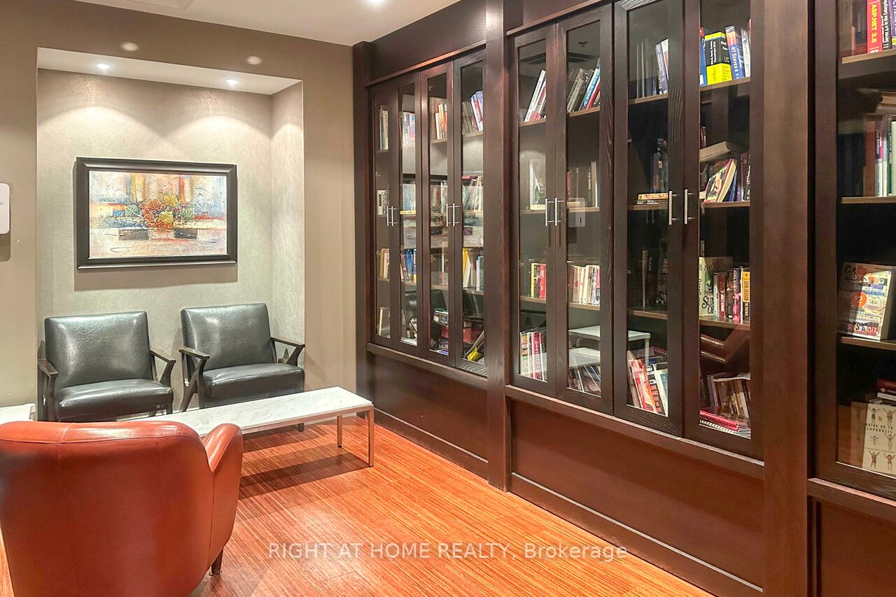 23 Hollywood Ave, #3205