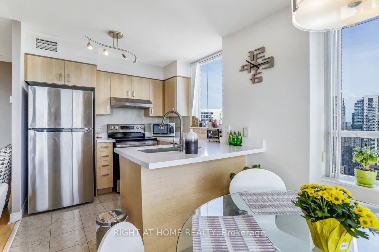 23 Hollywood Ave, #3205