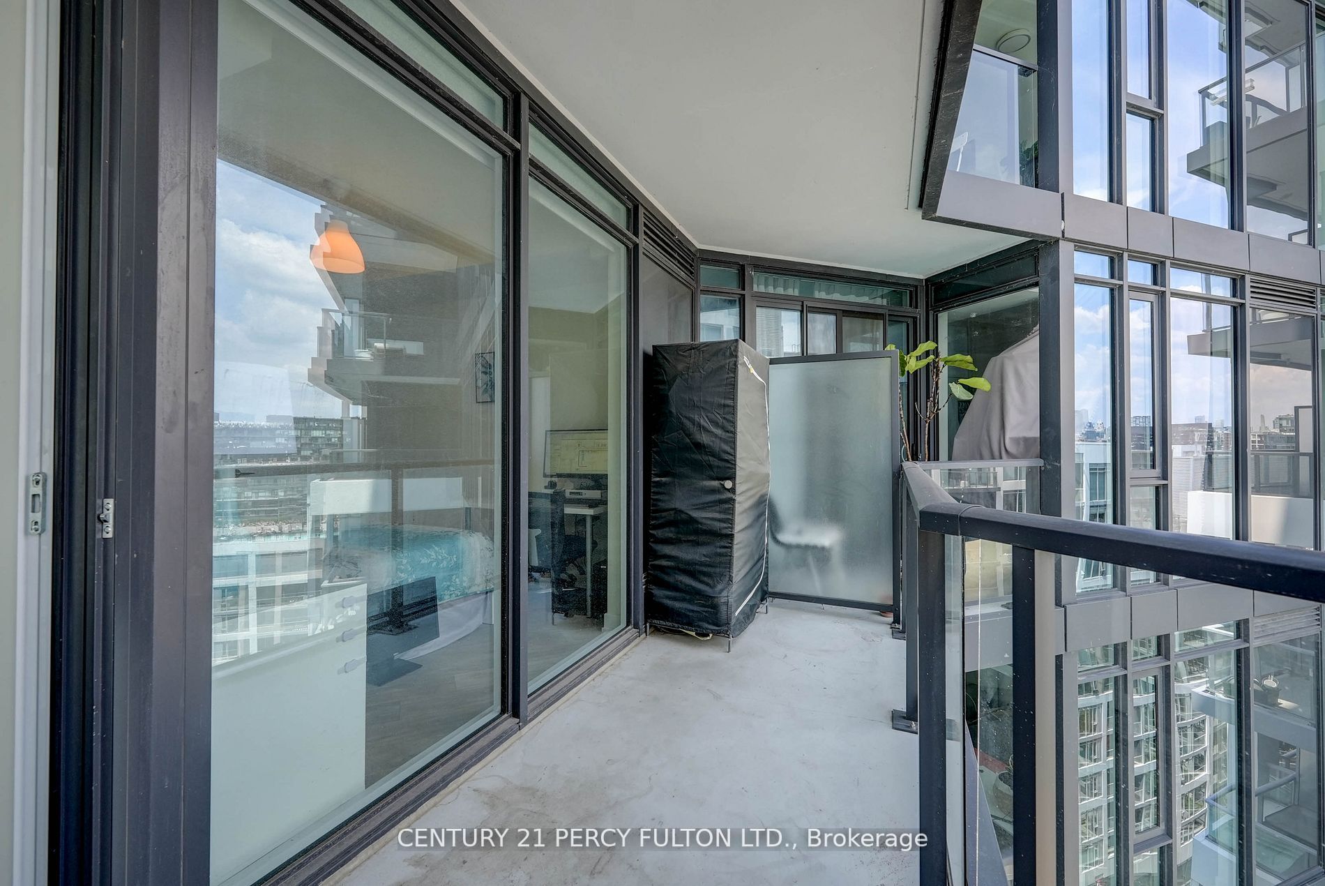 27 Bathurst St, #1501