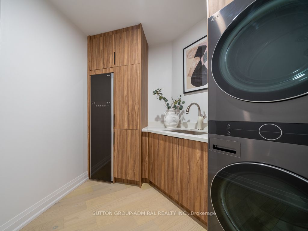 800 Sheppard Ave W, #Ph1