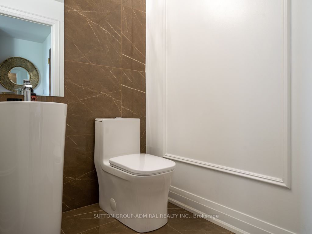 800 Sheppard Ave W, #Ph1