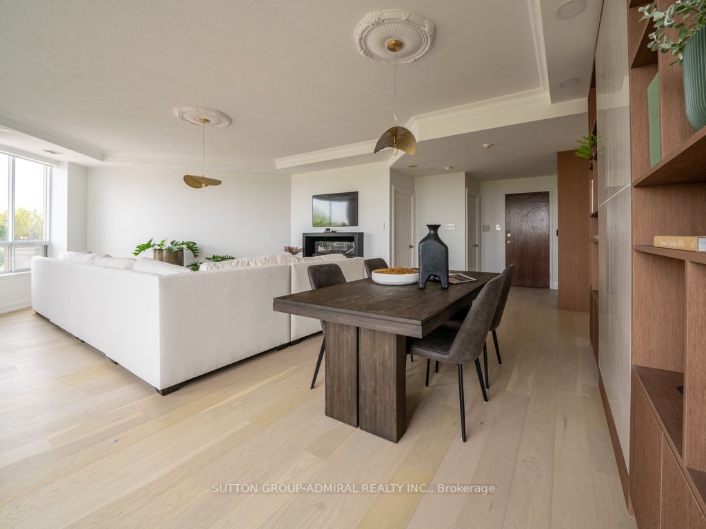 800 Sheppard Ave W, #Ph1