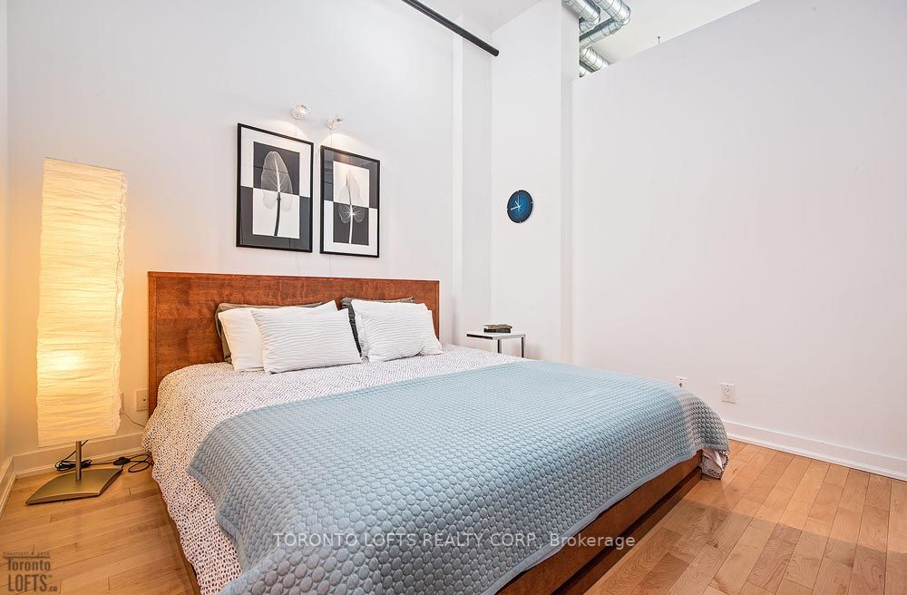 43 Hanna Ave, #516