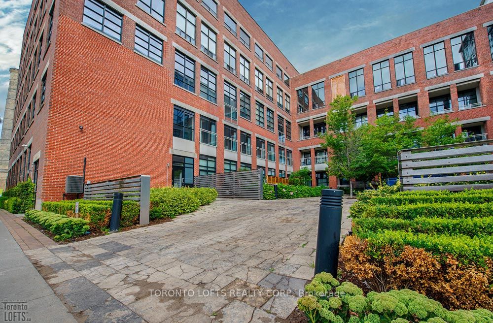 43 Hanna Ave, #516