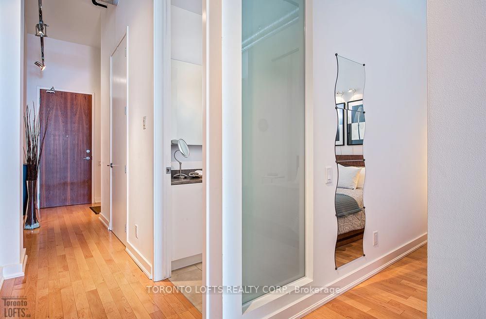 43 Hanna Ave, #516