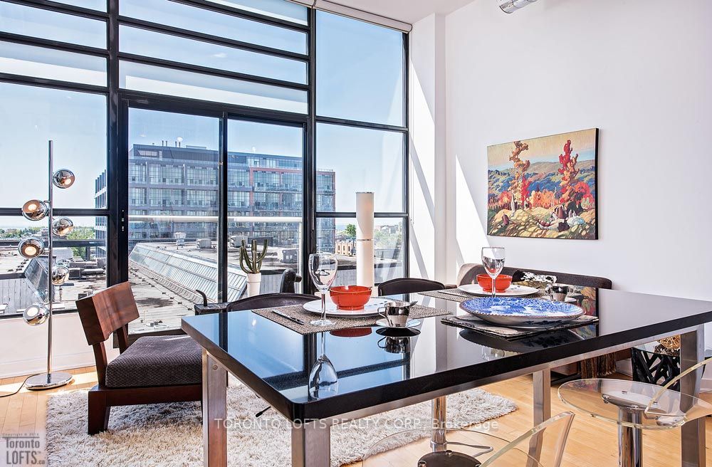 43 Hanna Ave, #516