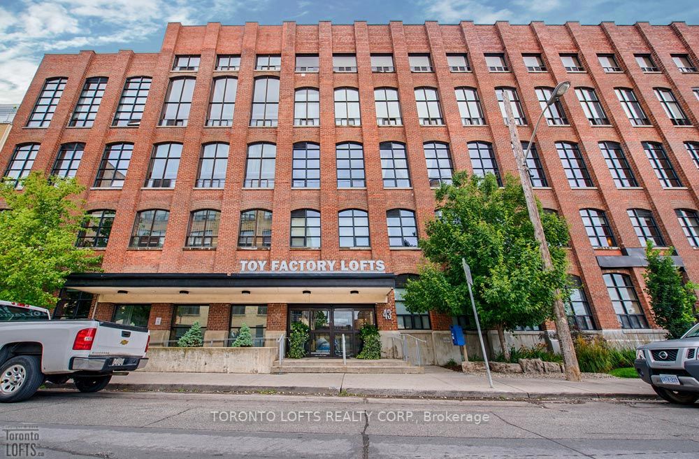 43 Hanna Ave, #516