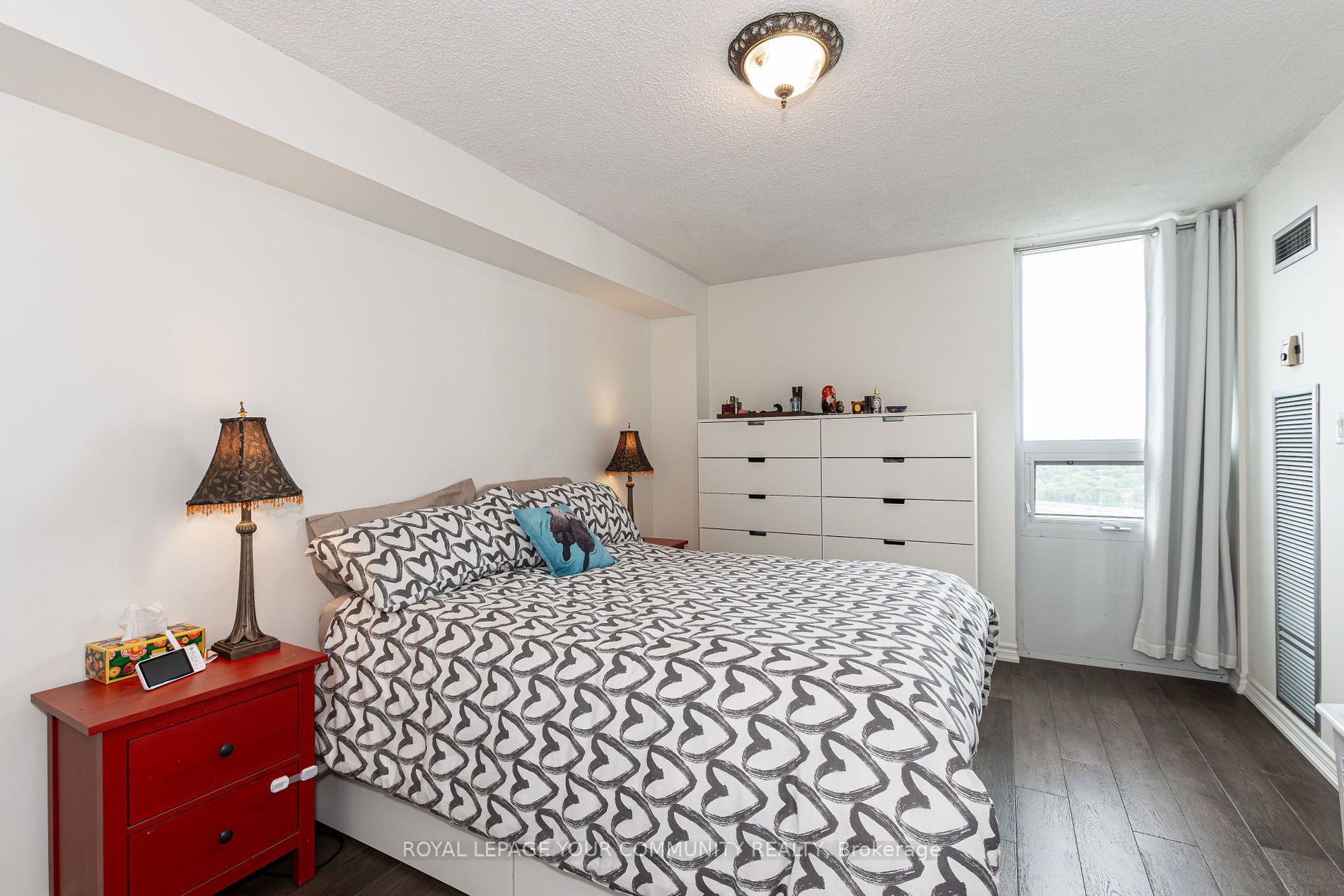 75 Graydon Hall Dr, #1703