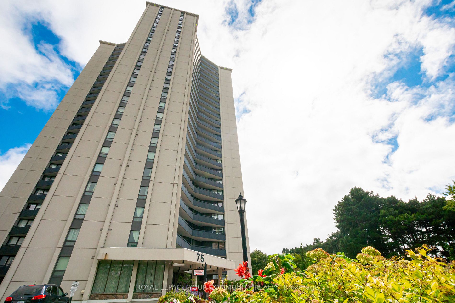 75 Graydon Hall Dr, #1703
