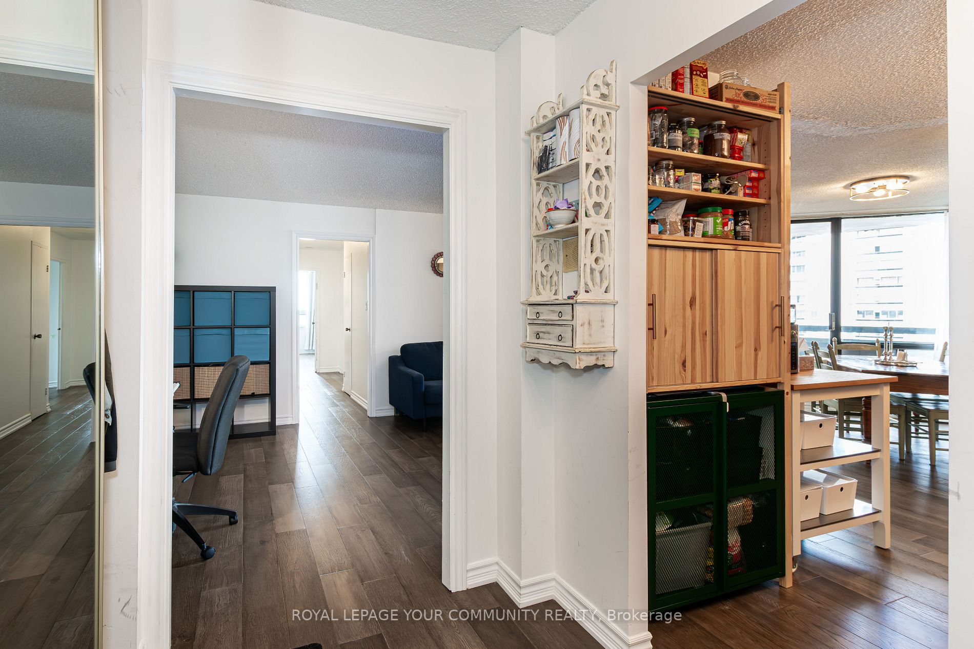 75 Graydon Hall Dr, #1703