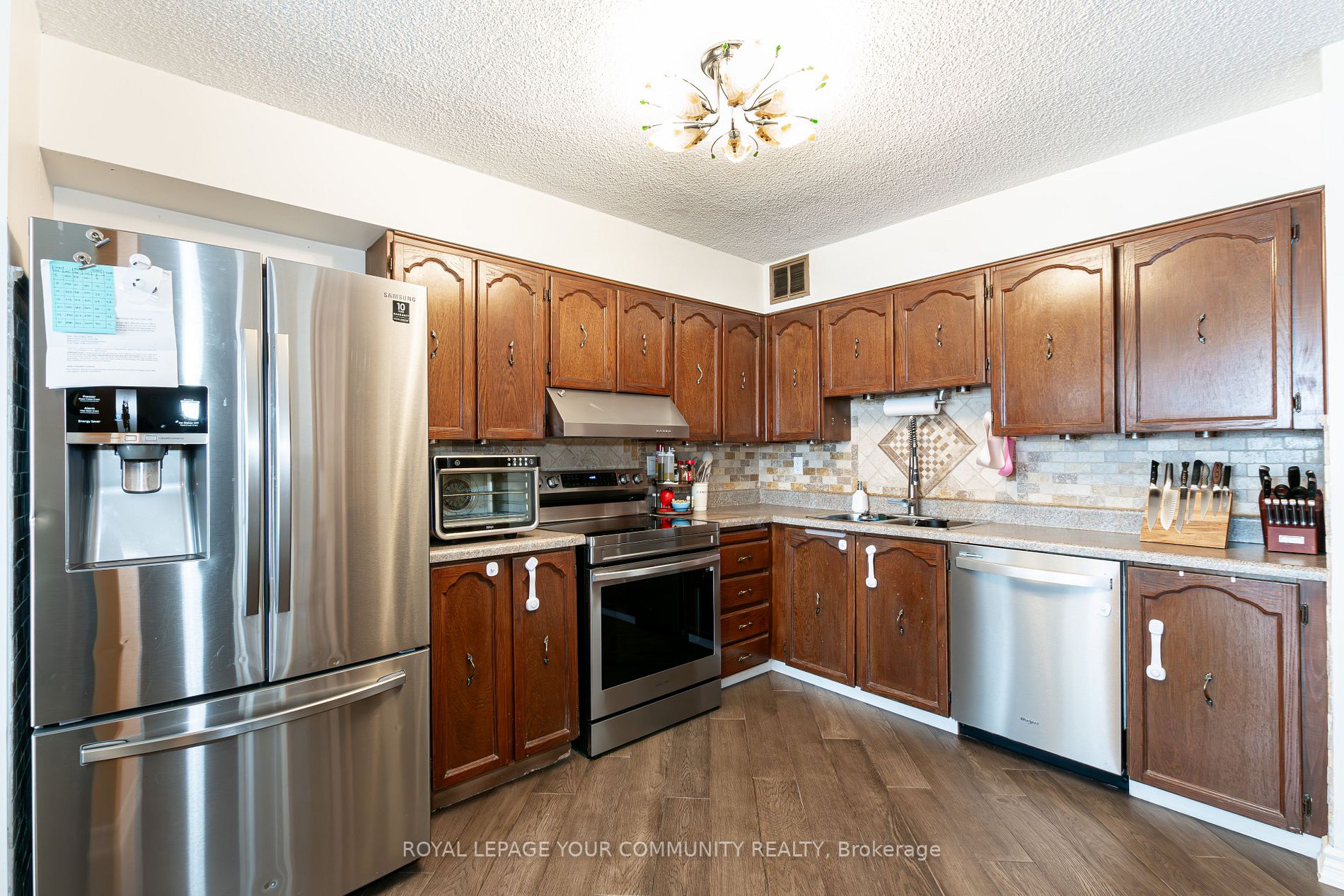 75 Graydon Hall Dr, #1703