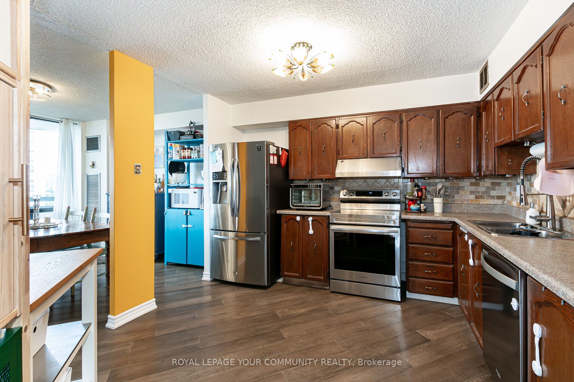 75 Graydon Hall Dr, #1703