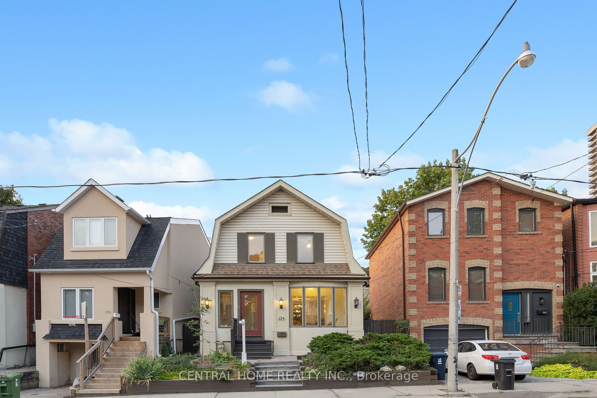 134 Helendale Ave