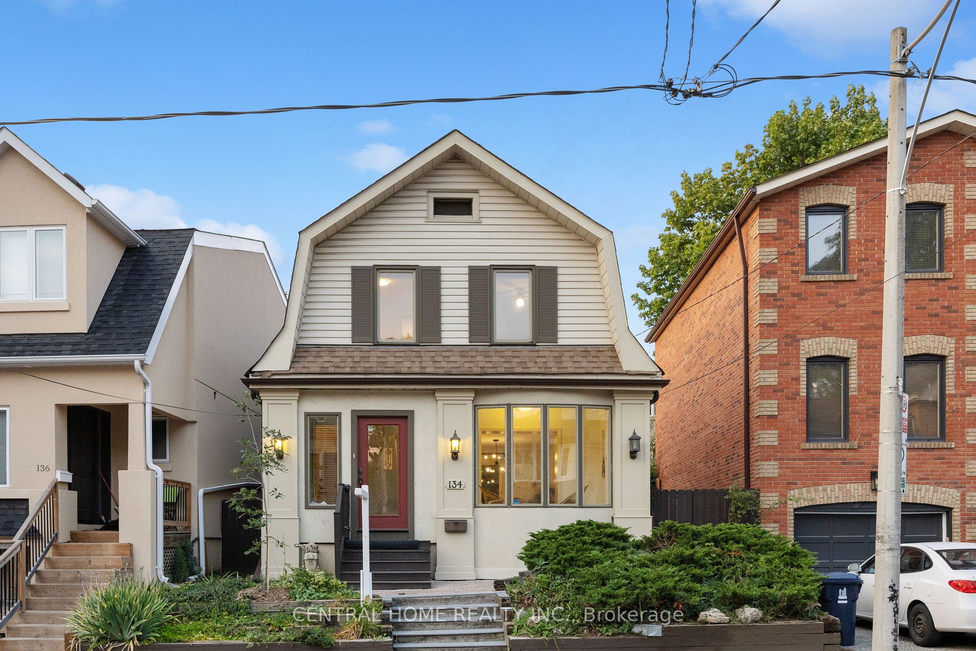 134 Helendale Ave
