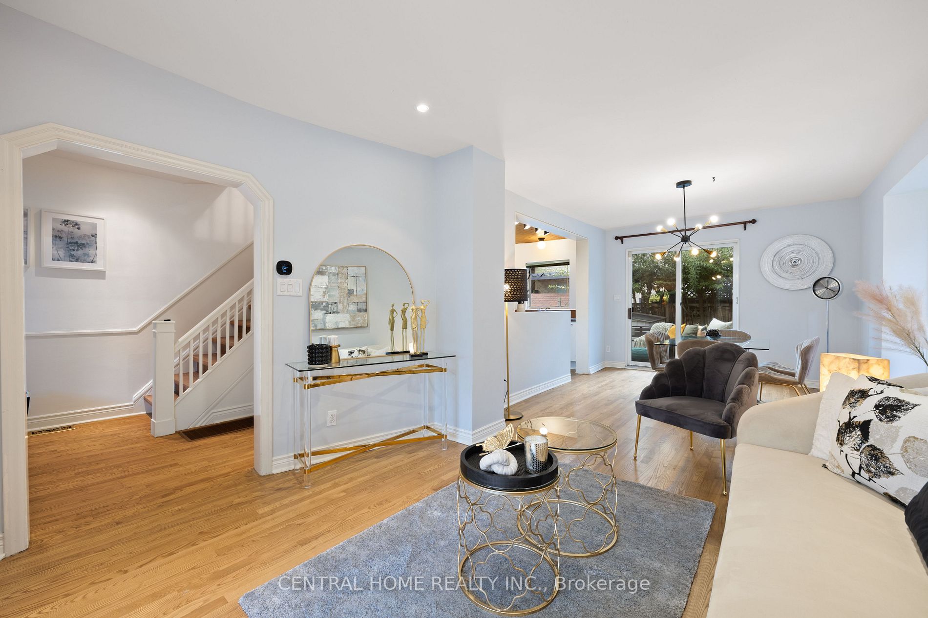 134 Helendale Ave