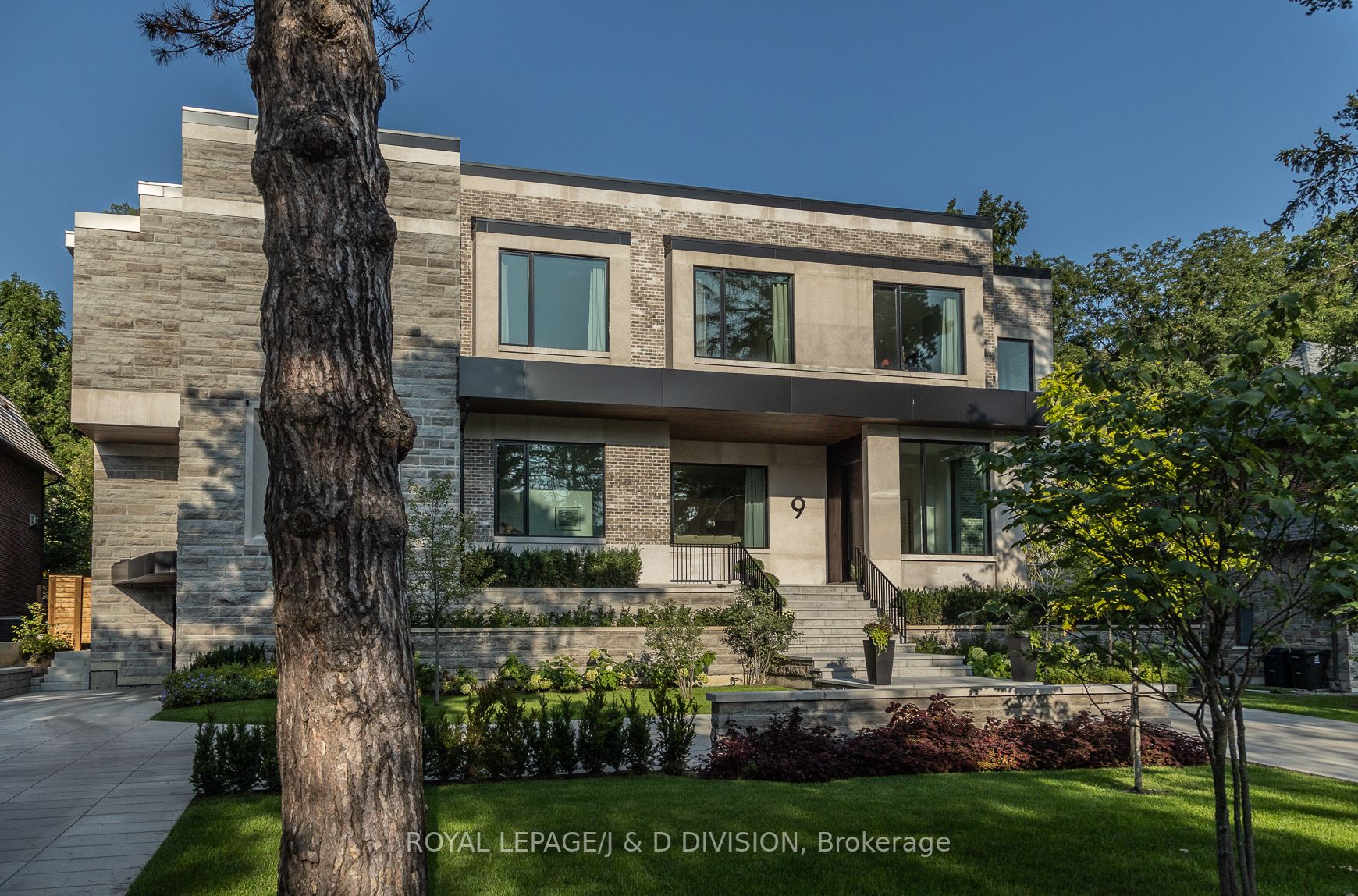 9 Campbell Cres