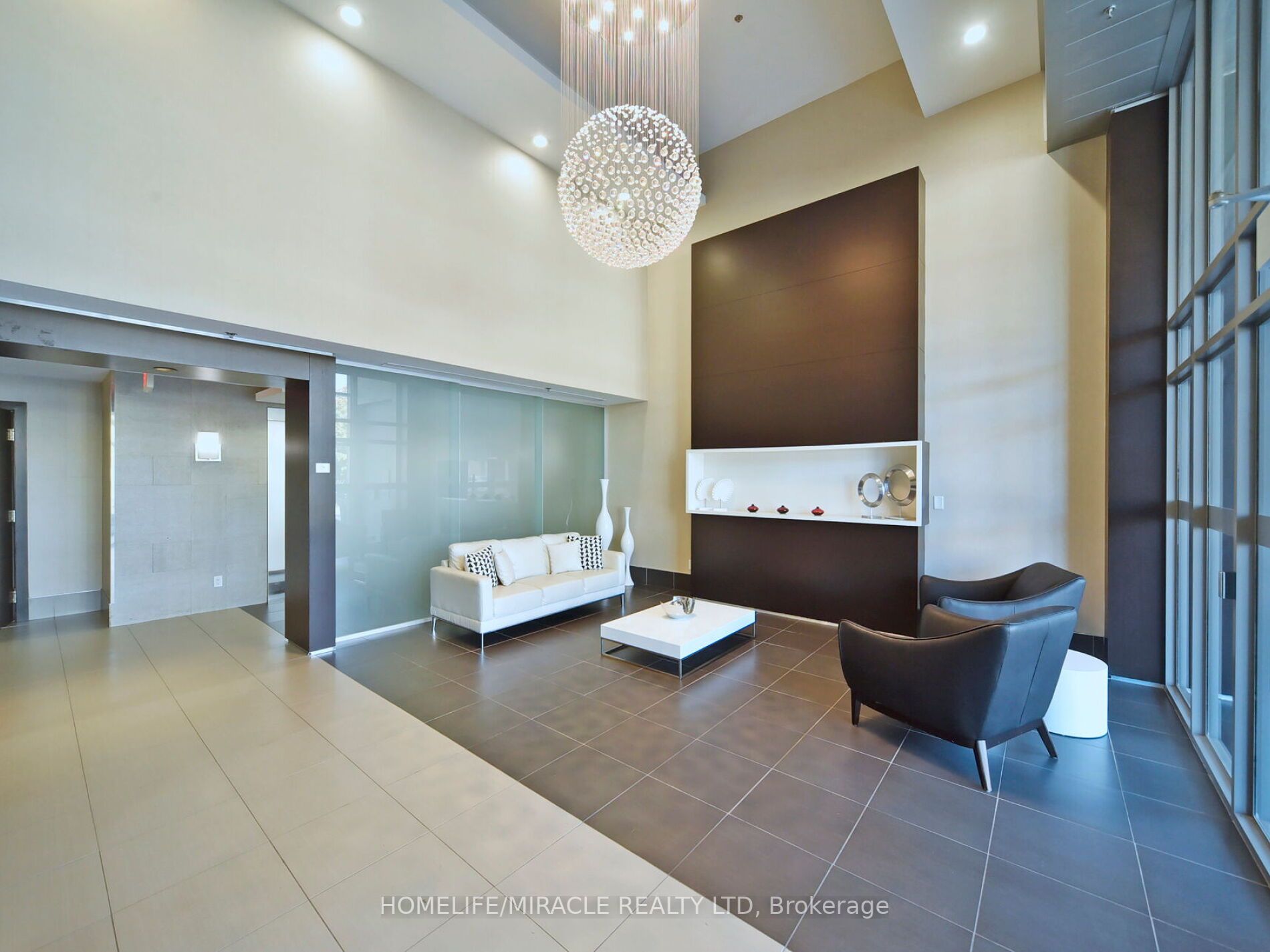 120 Dallimore Circ, #519