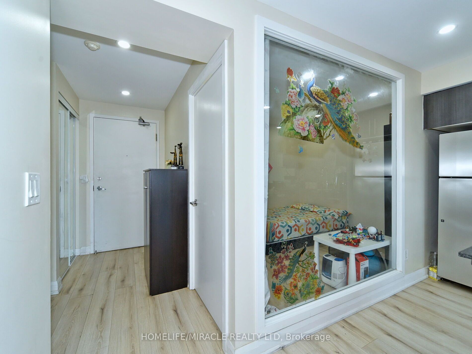 120 Dallimore Circ, #519