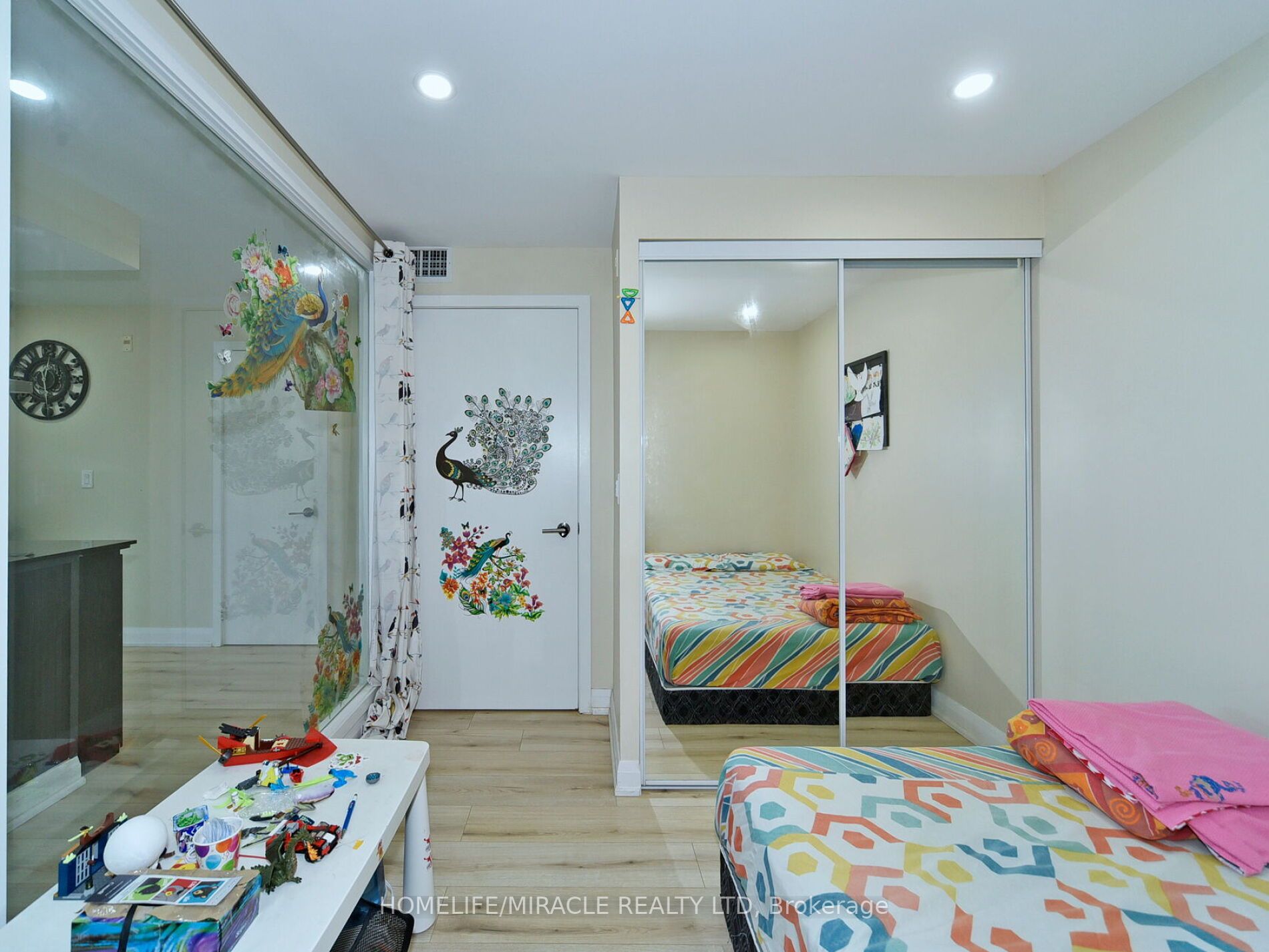 120 Dallimore Circ, #519